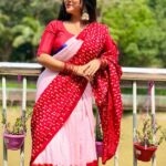 1050 টাকায় বাটিক সিল্ক শাড়ি