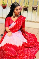 1050 টাকায় বাটিক সিল্ক শাড়ি - Image 2