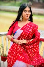 1050 টাকায় বাটিক সিল্ক শাড়ি - Image 5