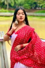 1050 টাকায় বাটিক সিল্ক শাড়ি - Image 6