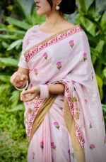 1050 টাকায় পাকিস্তানি ইন্সপায়ারড সিল্ক শাড়ি - Image 2